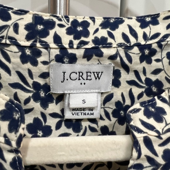 J. Crew Tie Front Floral Work Top Short Sleeve - Picture 5 of 6